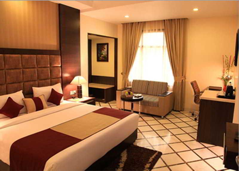 Hotel Florence New Delhi Exterior photo