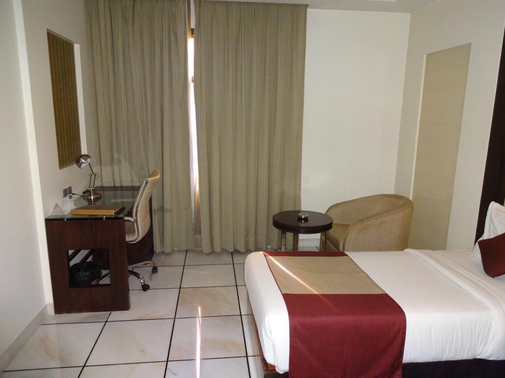 Hotel Florence New Delhi Exterior photo
